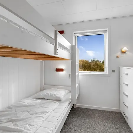 Eloise - 400m From The Sea By Interhome