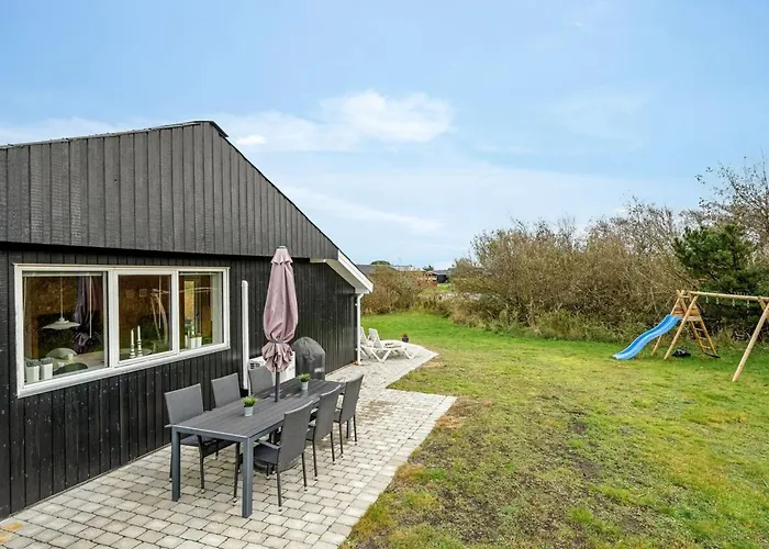 Eloise - 400m From The Sea By Interhome